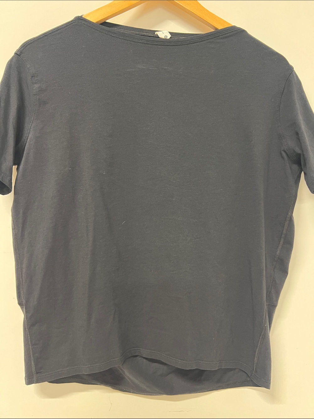 lululemon T shirt, Black, Short Sleeve, Size 2